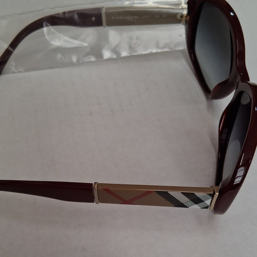 Burberry B4159 3403/8G Women’s Sunglasses Bordeaux/Gray 57mm New - Picture 2 of 5